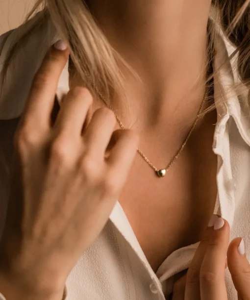 Blomdahl - Halsband Heart Plain Guld