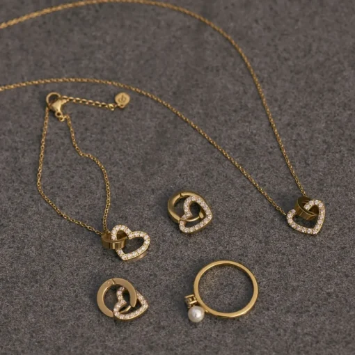 Edblad - Halsband Eternal Heart Guld